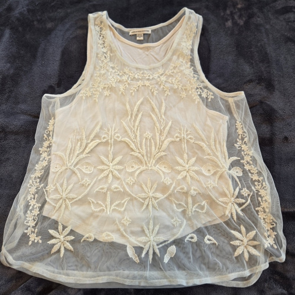 American Eagle Ivory Tank With Floral Crochet Mesh Overlay Size Small‎ Bohemian